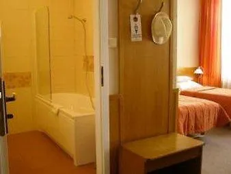 Hotel Rzymski Готель