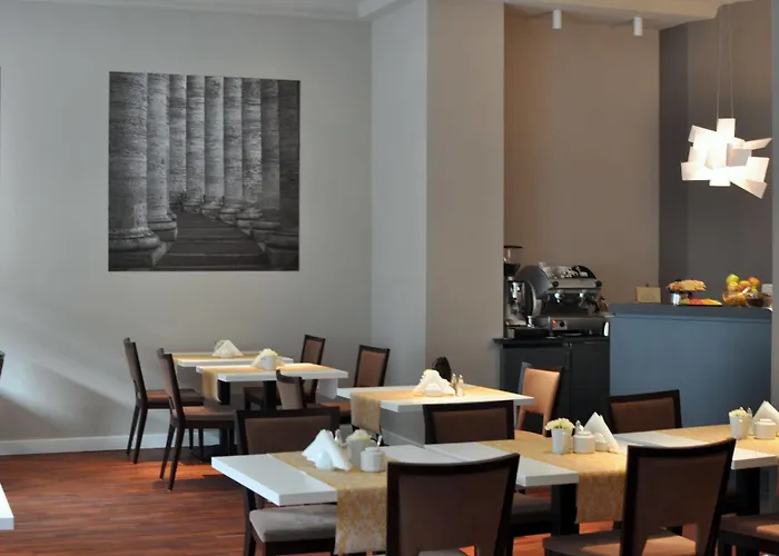 Готель Hotel Rzymski 3*