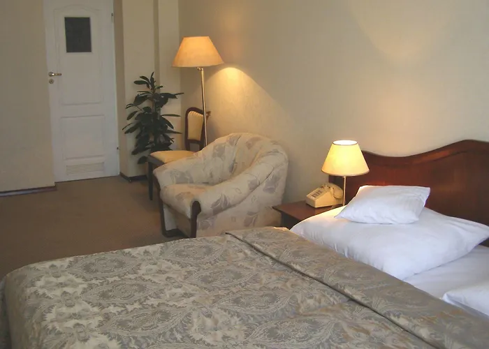 Готель Hotel Rzymski 3*